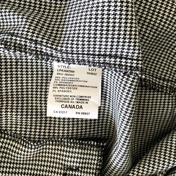 Le Chateau houndstooth flared pants NWT - Picture 4 of 8
